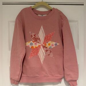 H&M girls pink crewneck with quilt upcycle appliqué star